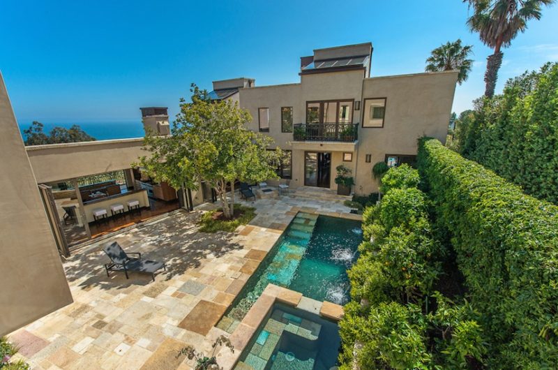 Fancy Prime Estate Atop Billionaire's Beach in Malibu fancy prime estate atop billionaires beach in malibu f04e25c