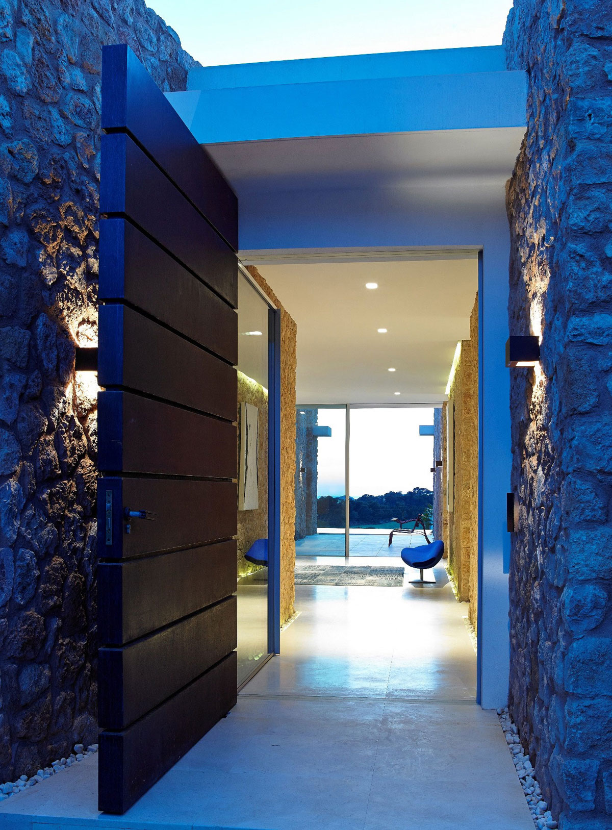 Gated Calaconta by Maged Bermawi gated calaconta by maged bermawi 146ace5