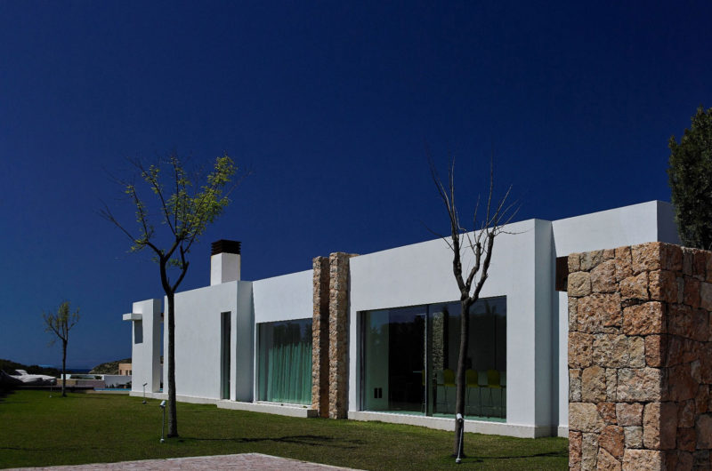 Gated Calaconta by Maged Bermawi gated calaconta by maged bermawi ef8bbce