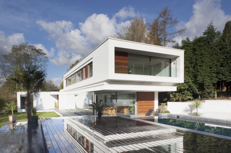 Glazed White Lodge by Dyer Grimes Architects glazed white lodge by dyer grimes architects 82570c6