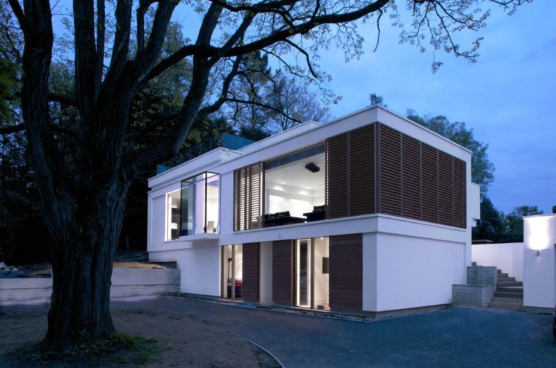 Glazed White Lodge by Dyer Grimes Architects glazed white lodge by dyer grimes architects a484efa