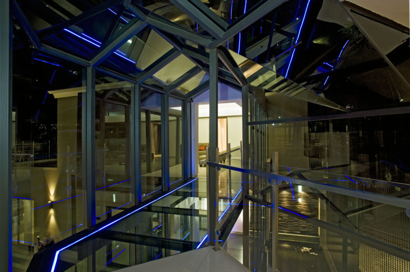 Glossy Cal Kempton Park by Nico van der Meulen glossy cal kempton park by nico van der meulen 62b85a1