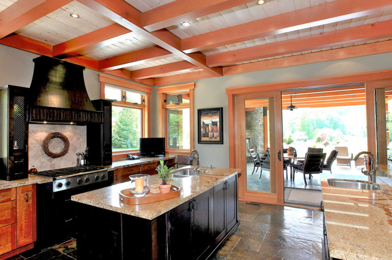 Grand Garibaldi Heights Estate in Canada grand garibaldi heights estate in canada e5a6855