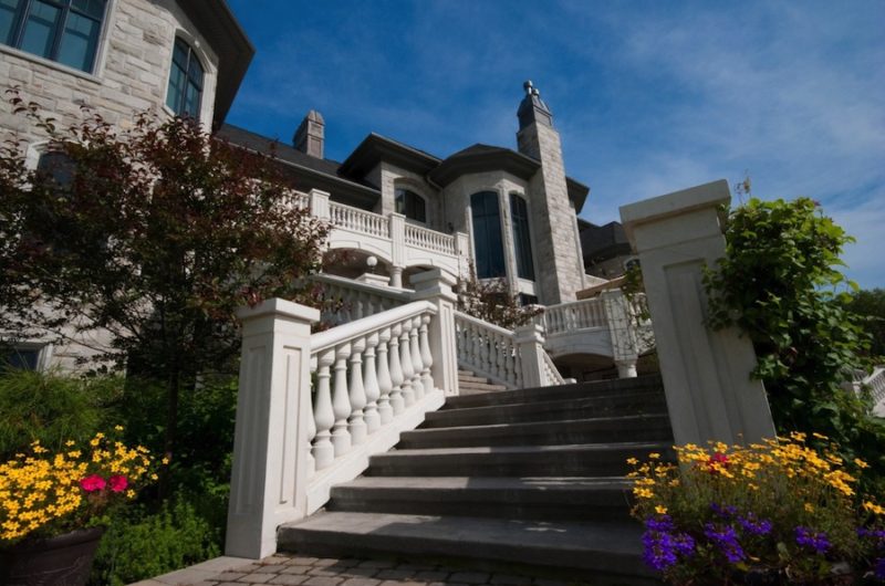 Grandiose Lake of Two Mountains Estate In Quebec, Canada grandiose lake of two mountains estate in quebec canada 3c84017