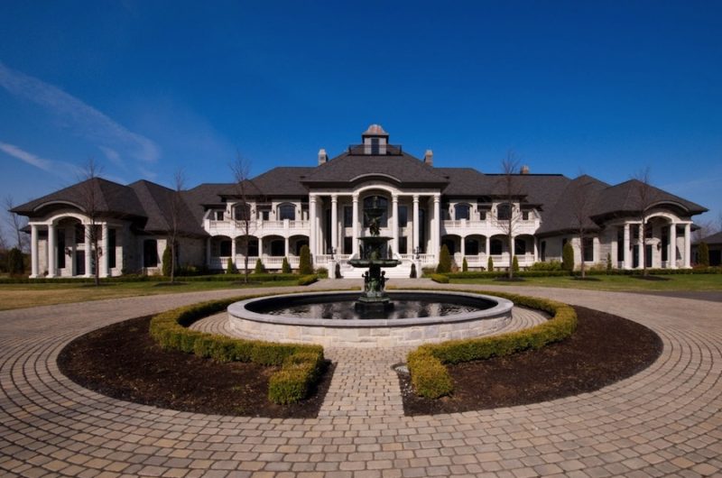 Grandiose Lake of Two Mountains Estate In Quebec, Canada grandiose lake of two mountains estate in quebec canada 9be8840