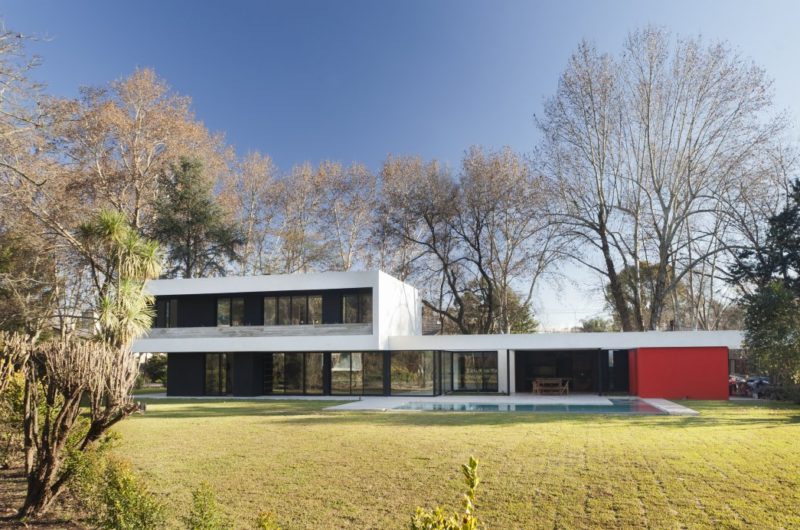 Impeccable BLLTT House by Enrique Barberis impeccable blltt house by enrique barberis 3fc0acd