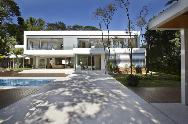 Impressive Morumbi Residence In São Paulo, Brazil impressive morumbi residence in so paulo brazil 6a450d7