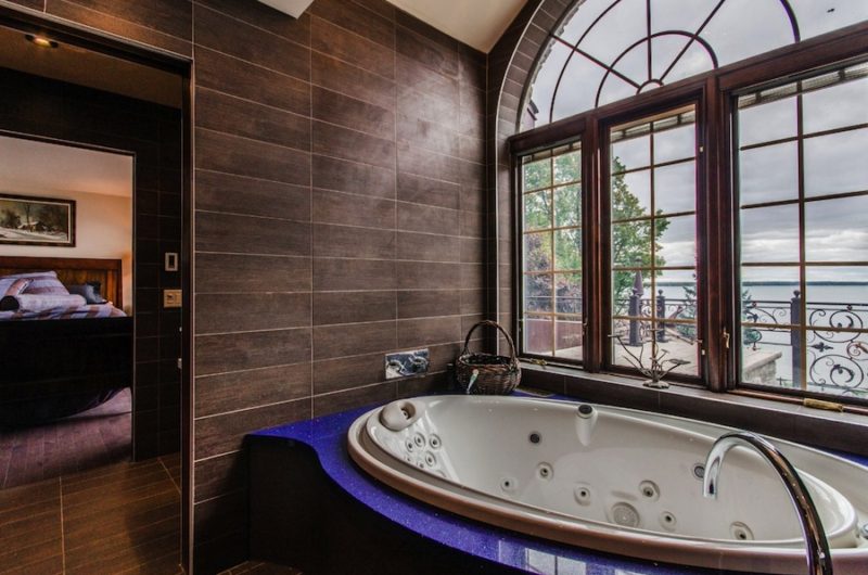 Incredible Waterfront Home in Québec, Canada incredible waterfront home in qubec canada 4d319c1