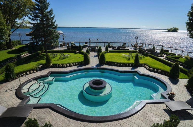 Incredible Waterfront Home in Québec, Canada incredible waterfront home in qubec canada 65585b6