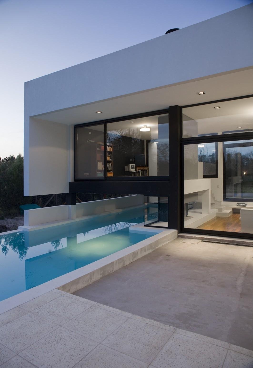 Ingenious Grand Bell House by Andres Remy Arquitectos ingenious grand bell house by andres remy arquitectos 54bf1bf