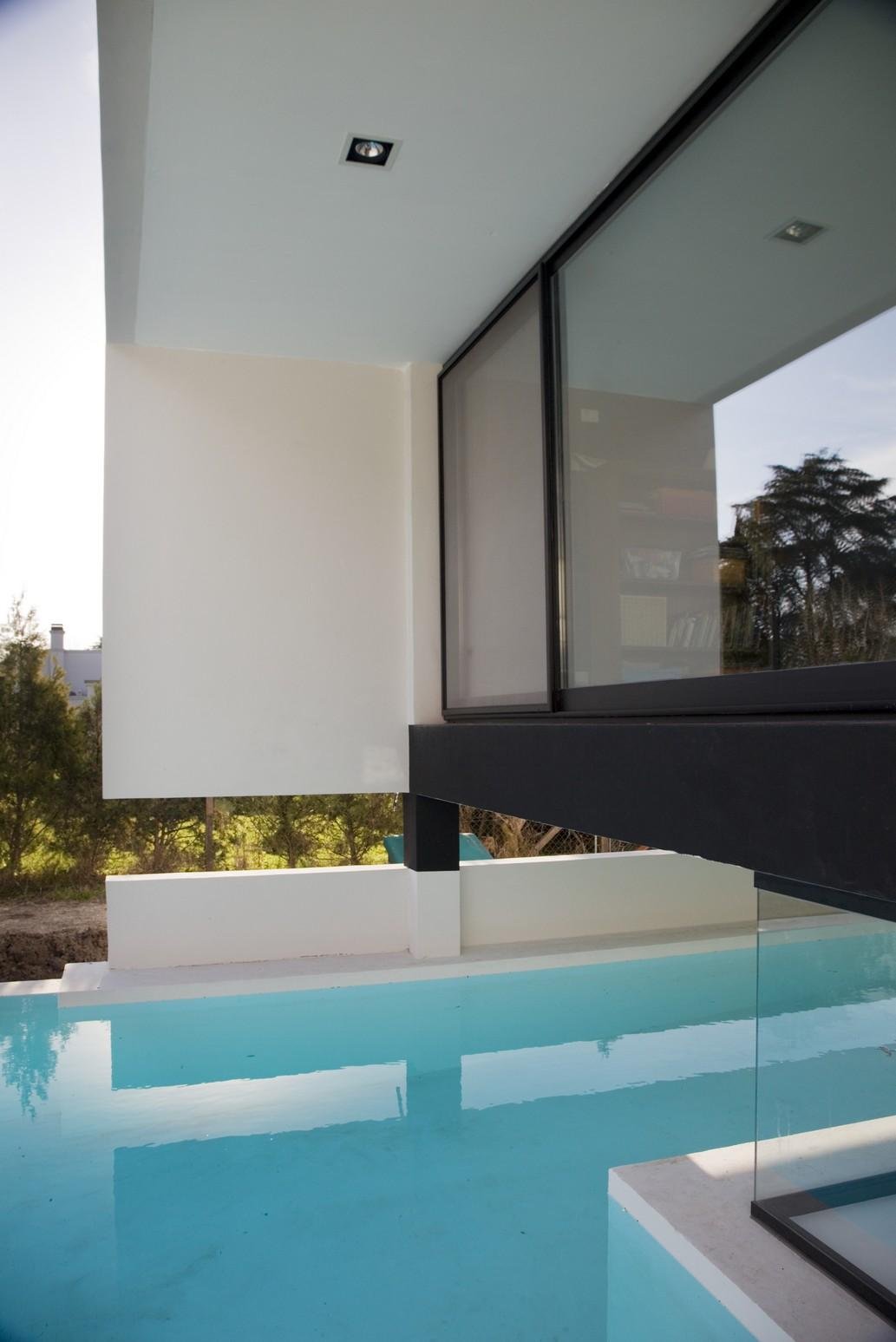 Ingenious Grand Bell House by Andres Remy Arquitectos ingenious grand bell house by andres remy arquitectos 8210bdd