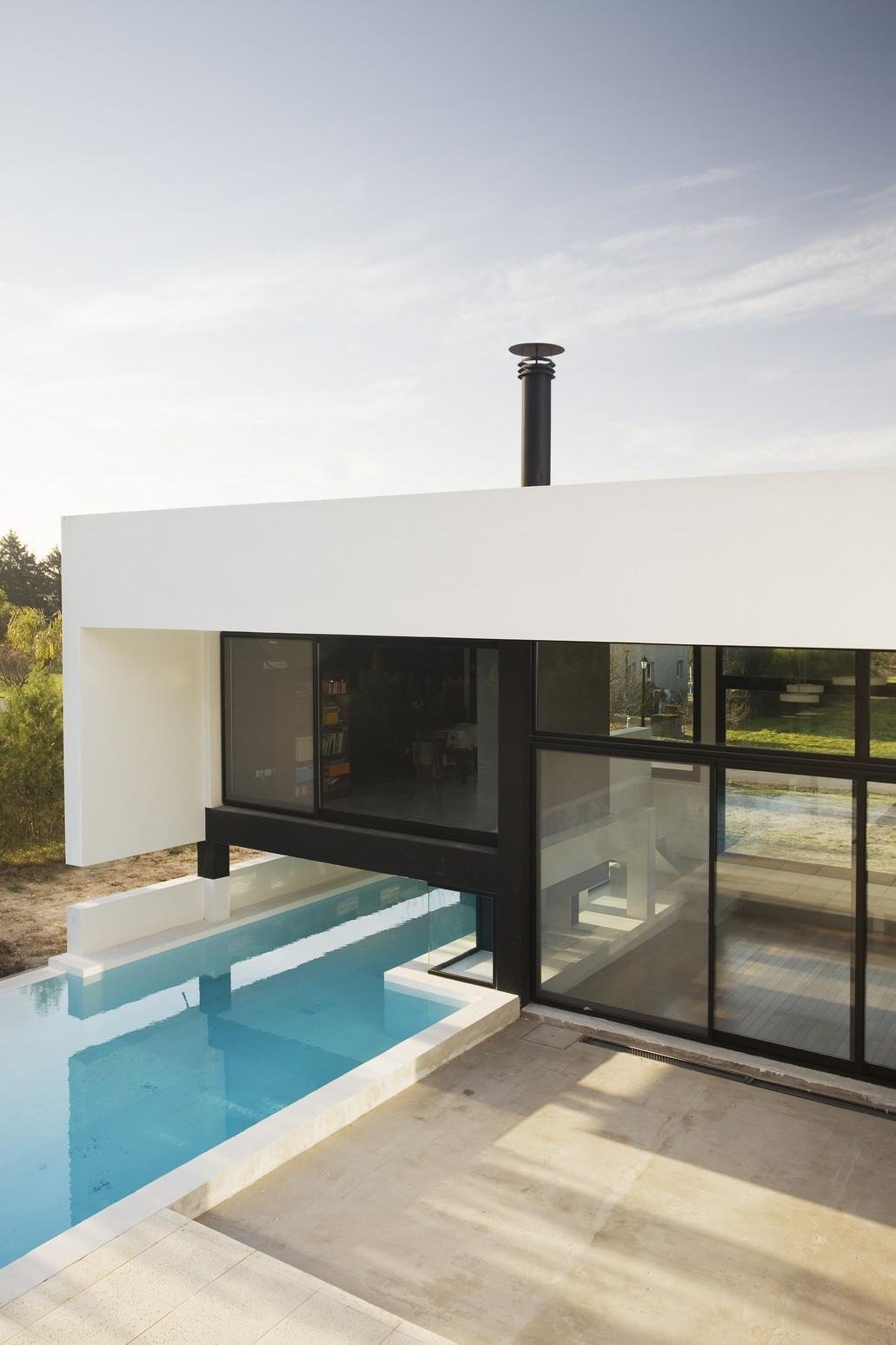 Ingenious Grand Bell House by Andres Remy Arquitectos ingenious grand bell house by andres remy arquitectos f8828af