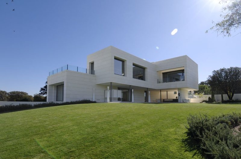 Integrated House in Madrid by A-cero integrated house in madrid by a cero 601e564