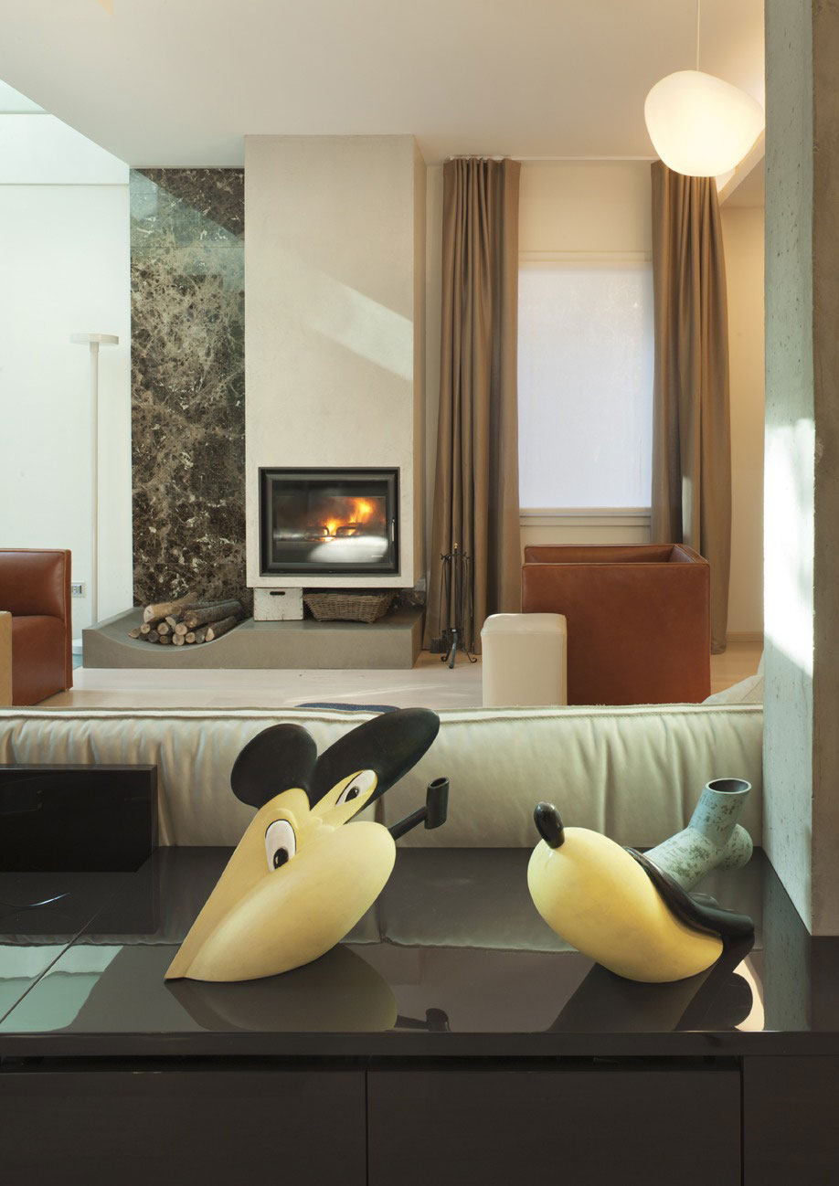 Italian Style Home and Showroom by Iosa Ghini Associati italian style home and showroom by iosa ghini associati 6721c13