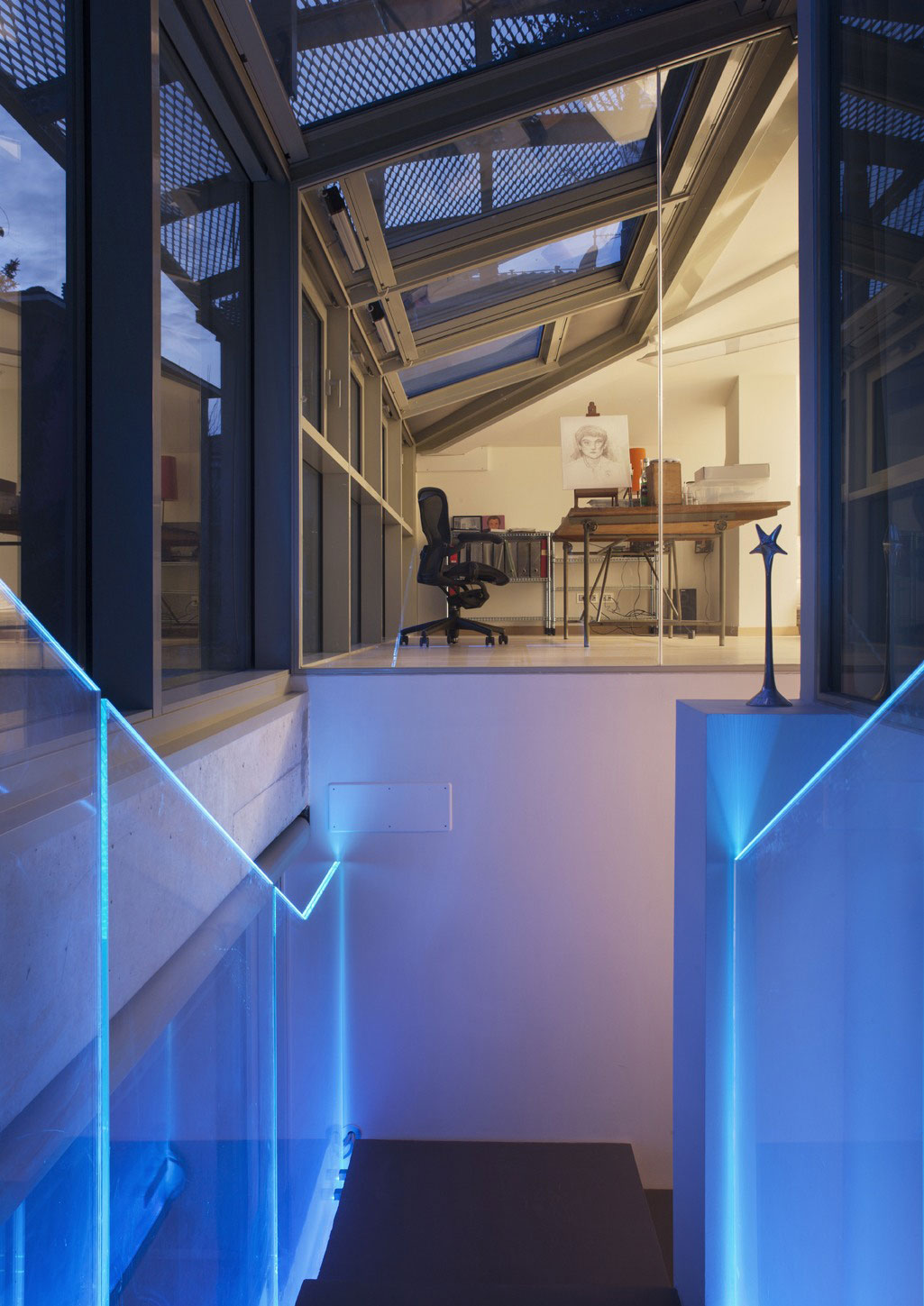 Italian Style Home and Showroom by Iosa Ghini Associati italian style home and showroom by iosa ghini associati d64336e