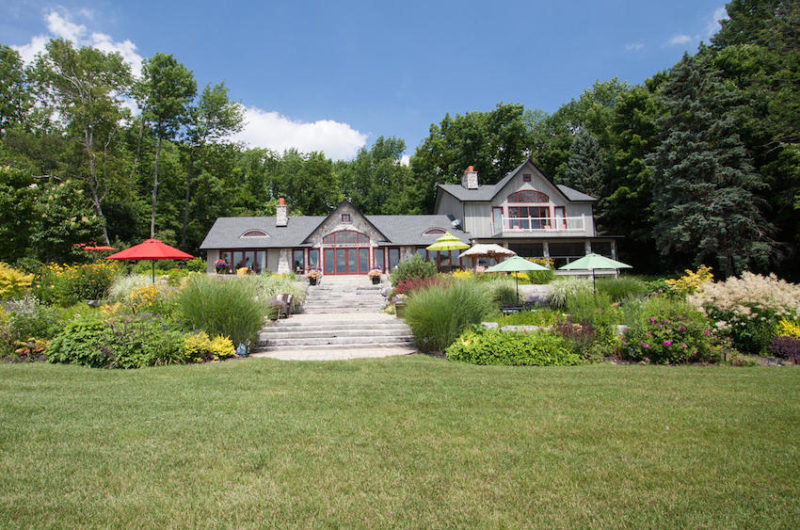 Kempenfelt Bay Estate In Ontario, Canada kempenfelt bay estate in ontario canada 0cb0106