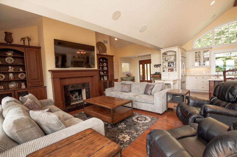 Kempenfelt Bay Estate In Ontario, Canada kempenfelt bay estate in ontario canada 195c0ea