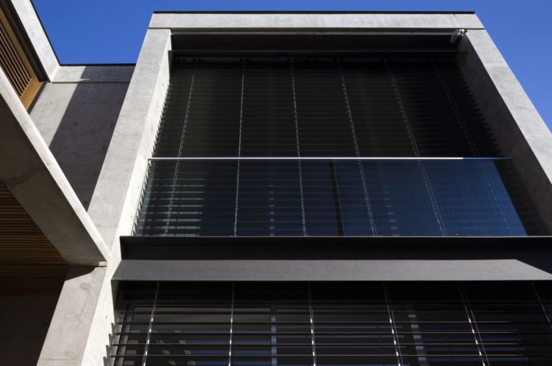 L-shaped Clovelly Residence by Tzannes Associates l shaped clovelly residence by tzannes associates 39d0d72