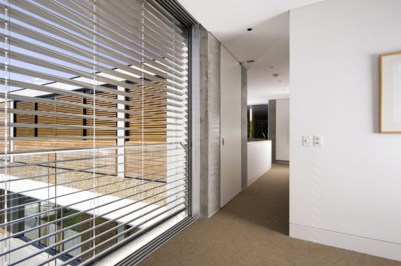 L-shaped Clovelly Residence by Tzannes Associates l shaped clovelly residence by tzannes associates 5f0927e