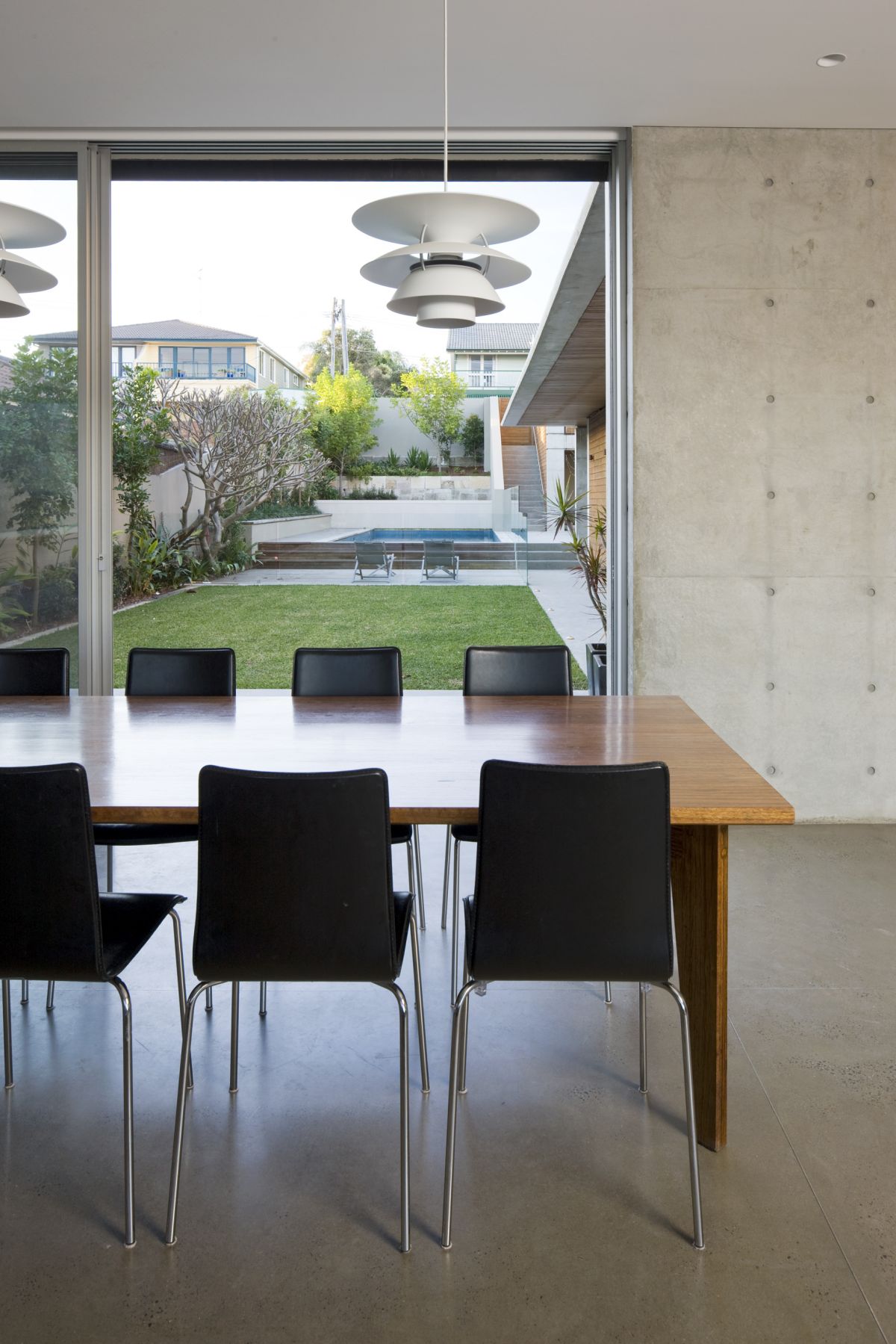 L-shaped Clovelly Residence by Tzannes Associates l shaped clovelly residence by tzannes associates 93922a6