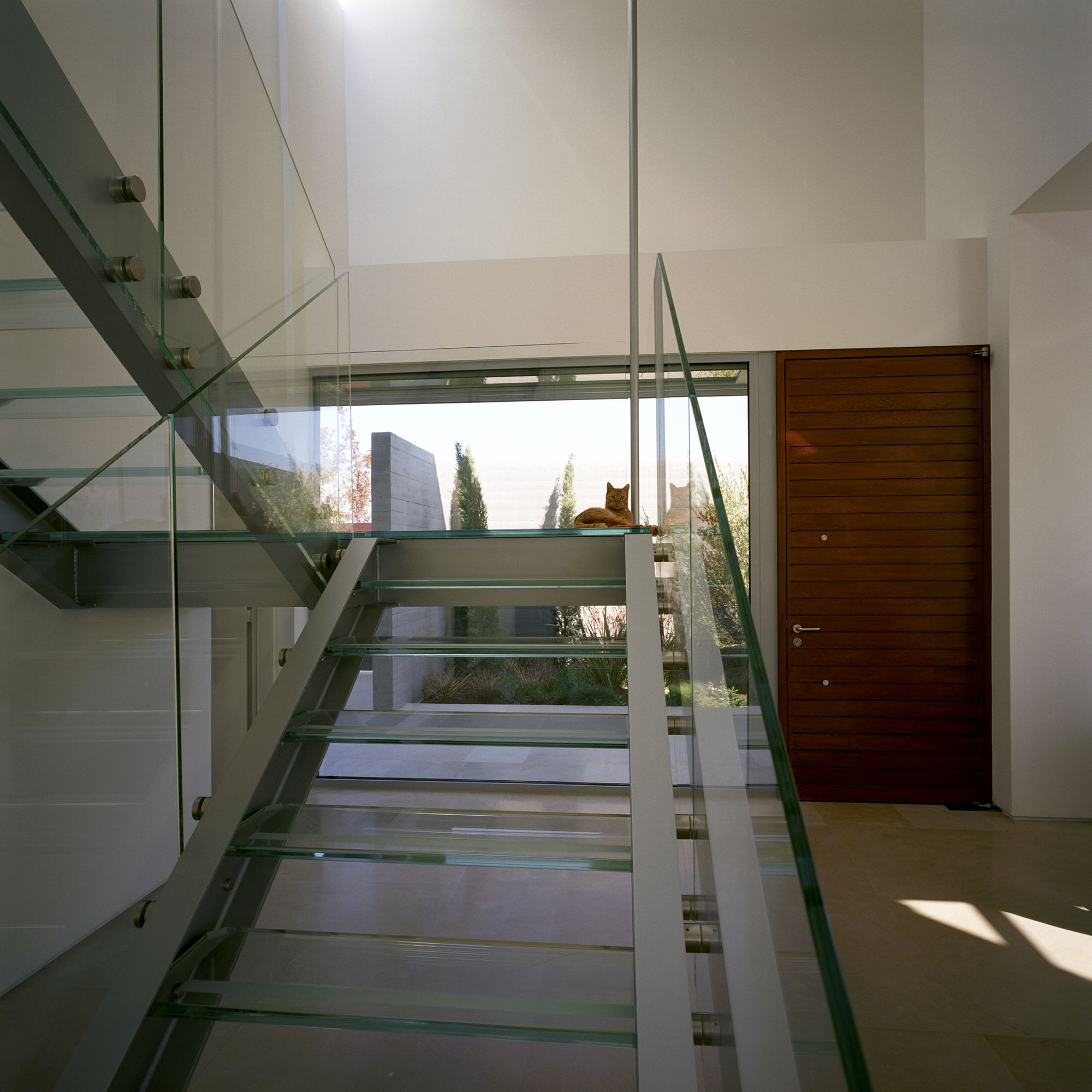 L-Shaped Residence in Larissa by Potiropoulos D+L Architects l shaped residence in larissa by potiropoulos dl architects 9c093d2