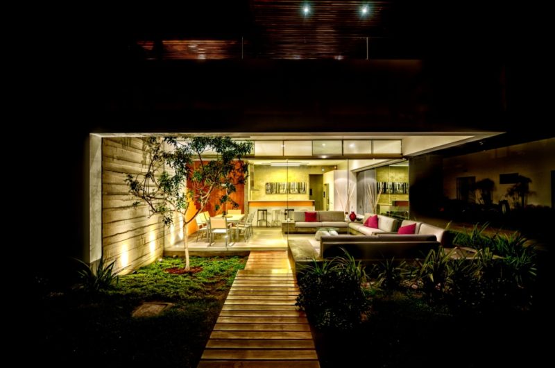 Large Casa Seta by Martín Dulanto Architect large casa seta by martn dulanto architect 7a36593