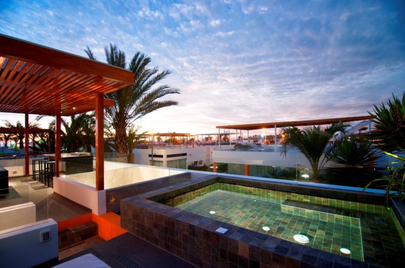 Large Casa Seta by Martín Dulanto Architect large casa seta by martn dulanto architect 906da21