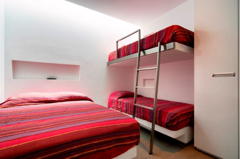 Large Casa Seta by Martín Dulanto Architect large casa seta by martn dulanto architect c443d6d