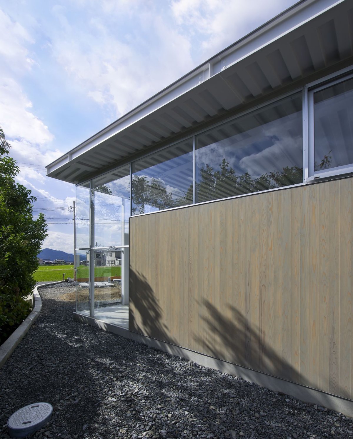 Linear Shino House by Kimura Matsumoto Architects linear shino house by kimura matsumoto architects 371e3f5