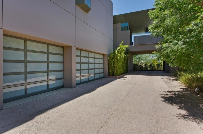 Lively Desert Contemporary Estate in Las Vegas lively desert contemporary estate in las vegas 65f6540