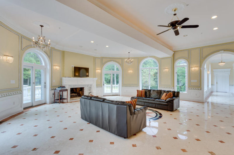 Luxurious Custom Built Home in Virginia, USA luxurious custom built home in virginia usa 54cae56