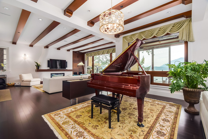 Magnificent Mediterranean Villa In Isleview Road, Canada magnificent mediterranean villa in isleview road canada 335986f