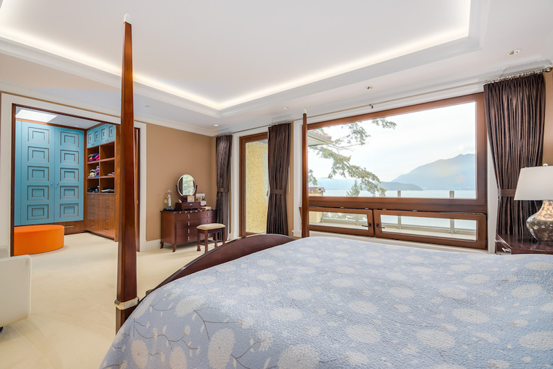 Magnificent Mediterranean Villa In Isleview Road, Canada magnificent mediterranean villa in isleview road canada e2491b6