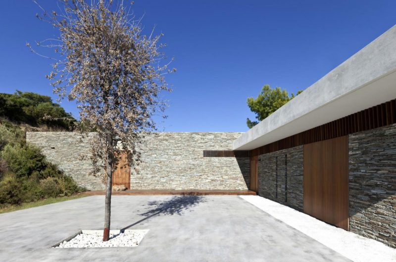 Majestic Plane House by K Studio majestic plane house by k studio a809b42