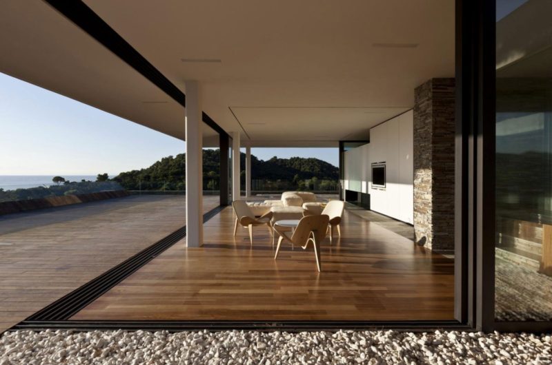 Majestic Plane House by K Studio majestic plane house by k studio de46417