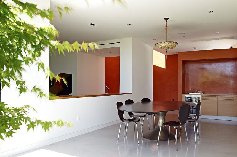 Majestic Three Wall House in LA, California majestic three wall house in la california 4c06065