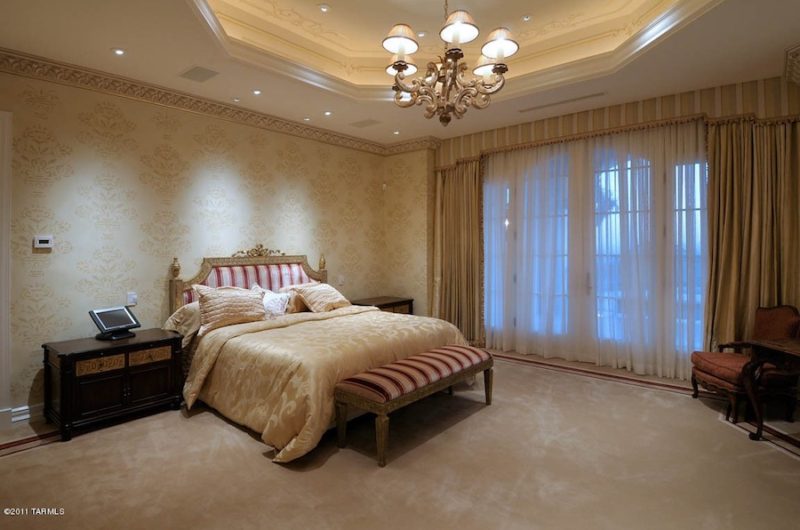 Manicured Car Enthusiast's Dream Home in U.S manicured car enthusiasts dream home in us 1f7b0a5