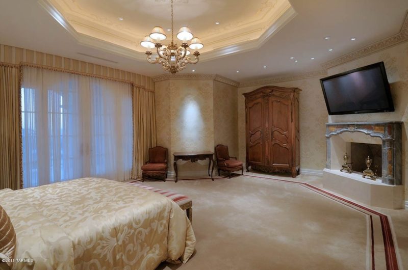 Manicured Car Enthusiast's Dream Home in U.S manicured car enthusiasts dream home in us 2aa3911