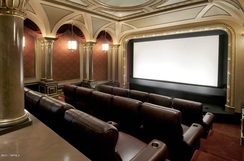 Manicured Car Enthusiast's Dream Home in U.S manicured car enthusiasts dream home in us 57ab097