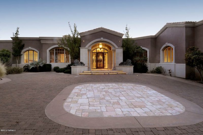 Manicured Car Enthusiast's Dream Home in U.S manicured car enthusiasts dream home in us 78d40f3