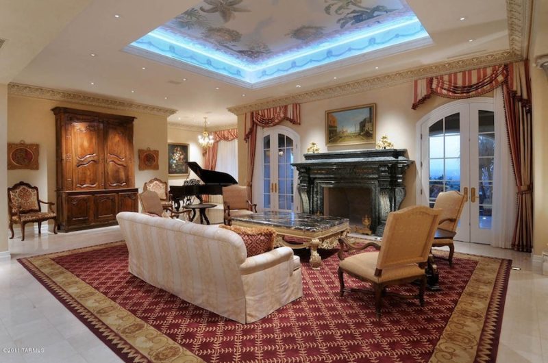 Manicured Car Enthusiast's Dream Home in U.S manicured car enthusiasts dream home in us c3f1c01