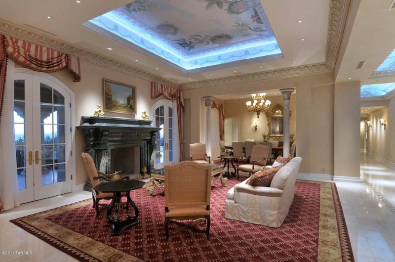 Manicured Car Enthusiast's Dream Home in U.S manicured car enthusiasts dream home in us ee0e011