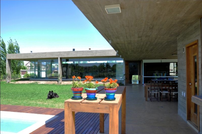 Massive KM House by Estudio Pablo Gagliardo massive km house by estudio pablo gagliardo d9f908b