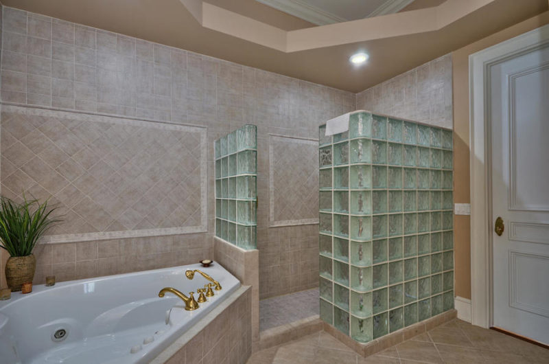 Mesmerizing Gated Avila Estate in Florida, USA mesmerizing gated avila estate in florida usa c7003c7