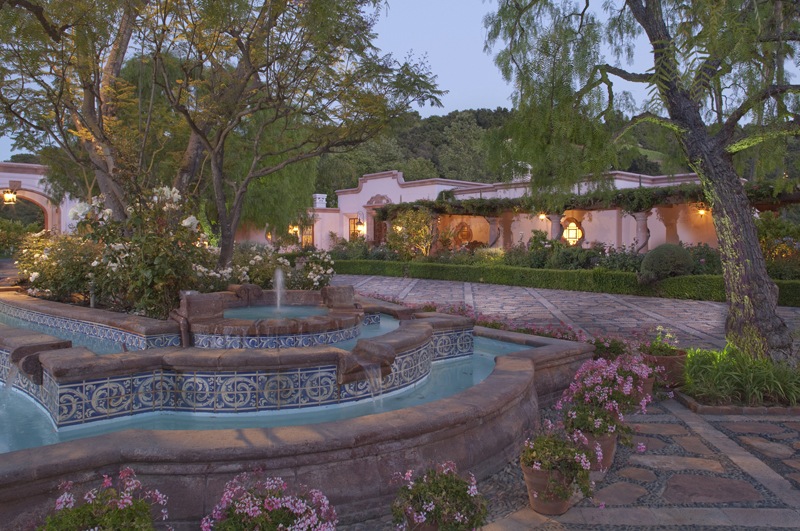 Mexican-Inspired Malibu Estate and Vineyard mexican inspired malibu estate and vineyard 6464b75