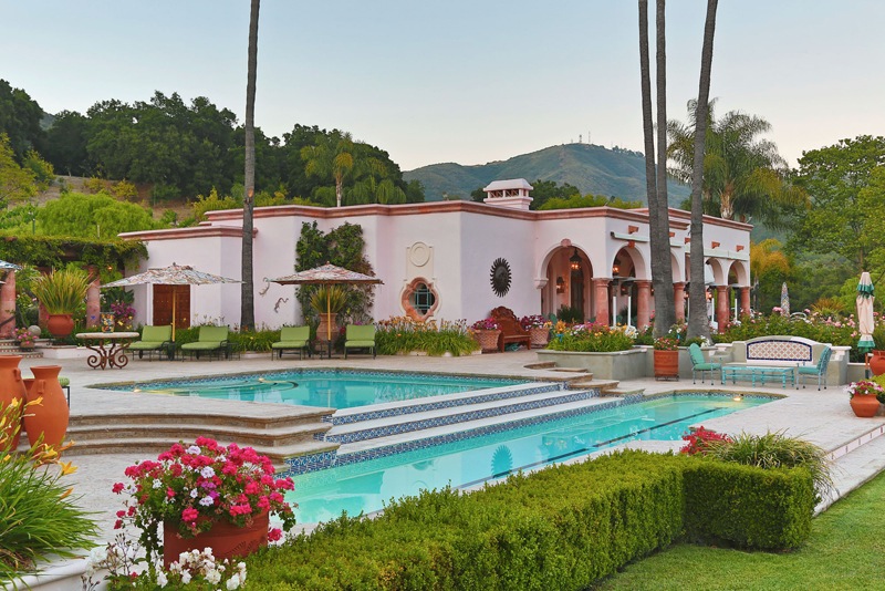 Mexican-Inspired Malibu Estate and Vineyard mexican inspired malibu estate and vineyard a8e97a0