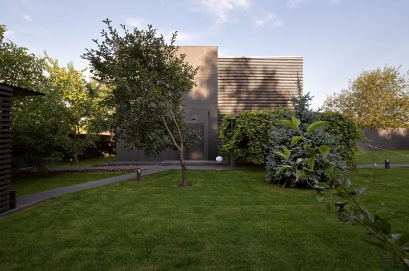 Minimalist Jack’s House by Sergey Makhno minimalist jacks house by sergey makhno ee73ccf