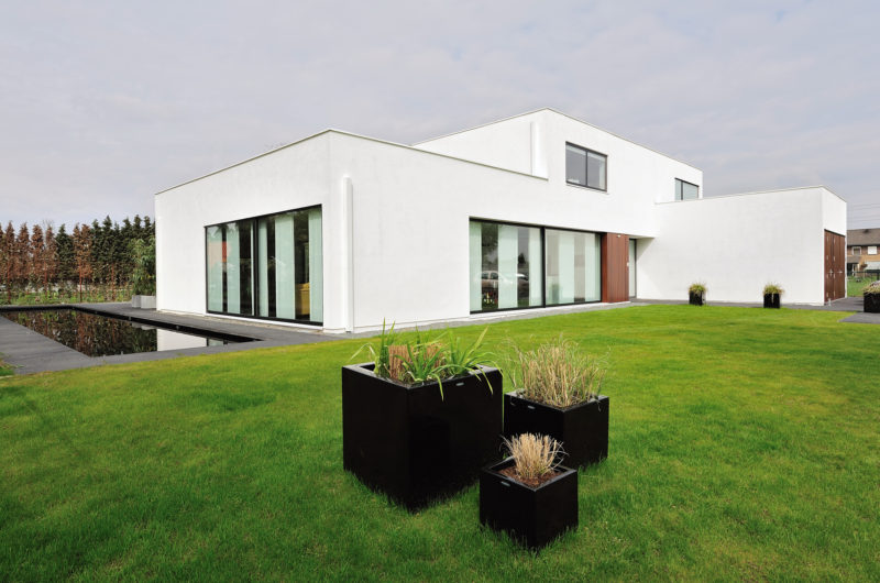 Minimalistic Residence Bemmel by Maxim Winkelaar + Bob Ronday minimalistic residence bemmel by maxim winkelaar bob ronday 9016474