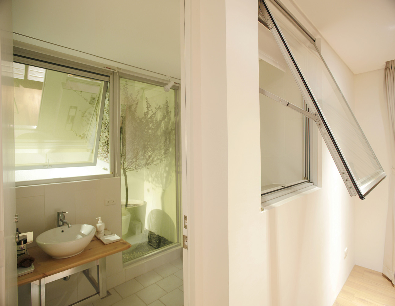 Minimalistic Street Canvas In Tainan City, Taiwan minimalistic street canvas in tainan city taiwan f3a7b06