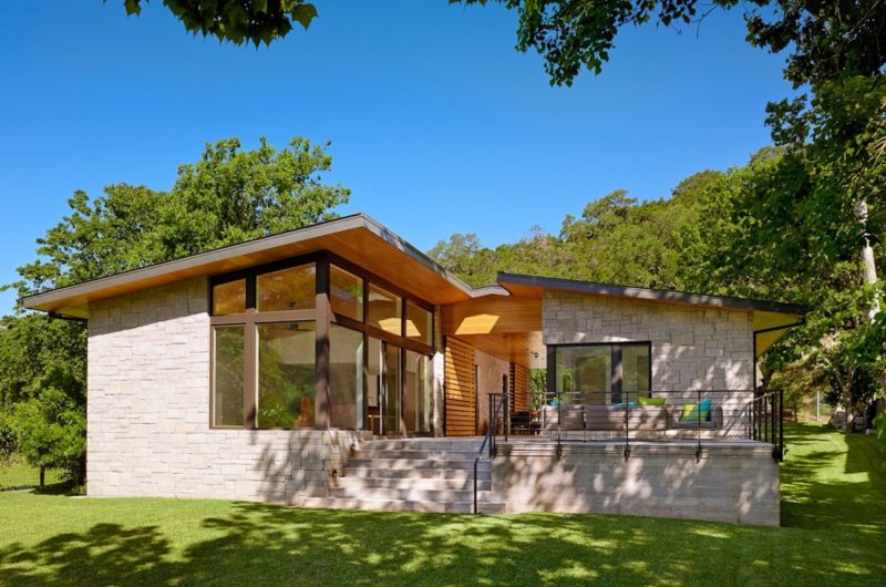 Modern And Cozy Ski Shores Lakehouse In Austin, Texas modern and cozy ski shores lakehouse in austin texas 19440ee